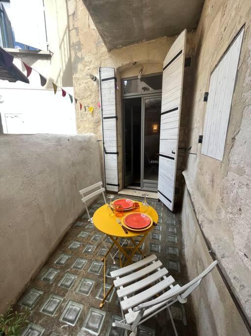 "La Maison Jaune" Arles Centre Terrasse Zewnętrze zdjęcie