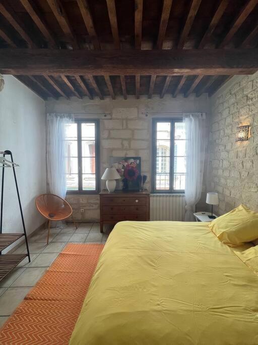 "La Maison Jaune" Arles Centre Terrasse Zewnętrze zdjęcie